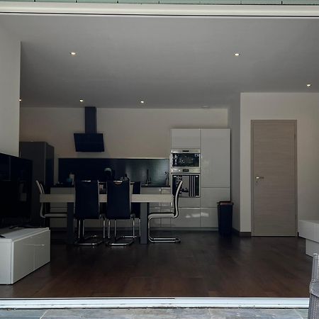 Brand New Villa With Fully Intergrated Air Conditioning & Private Pool, Overlooking Forest Sardan 外观 照片