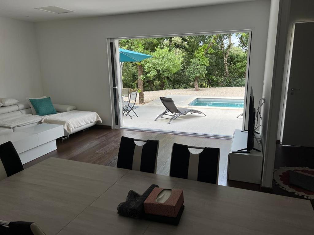 Brand New Villa With Fully Intergrated Air Conditioning & Private Pool, Overlooking Forest Sardan 外观 照片